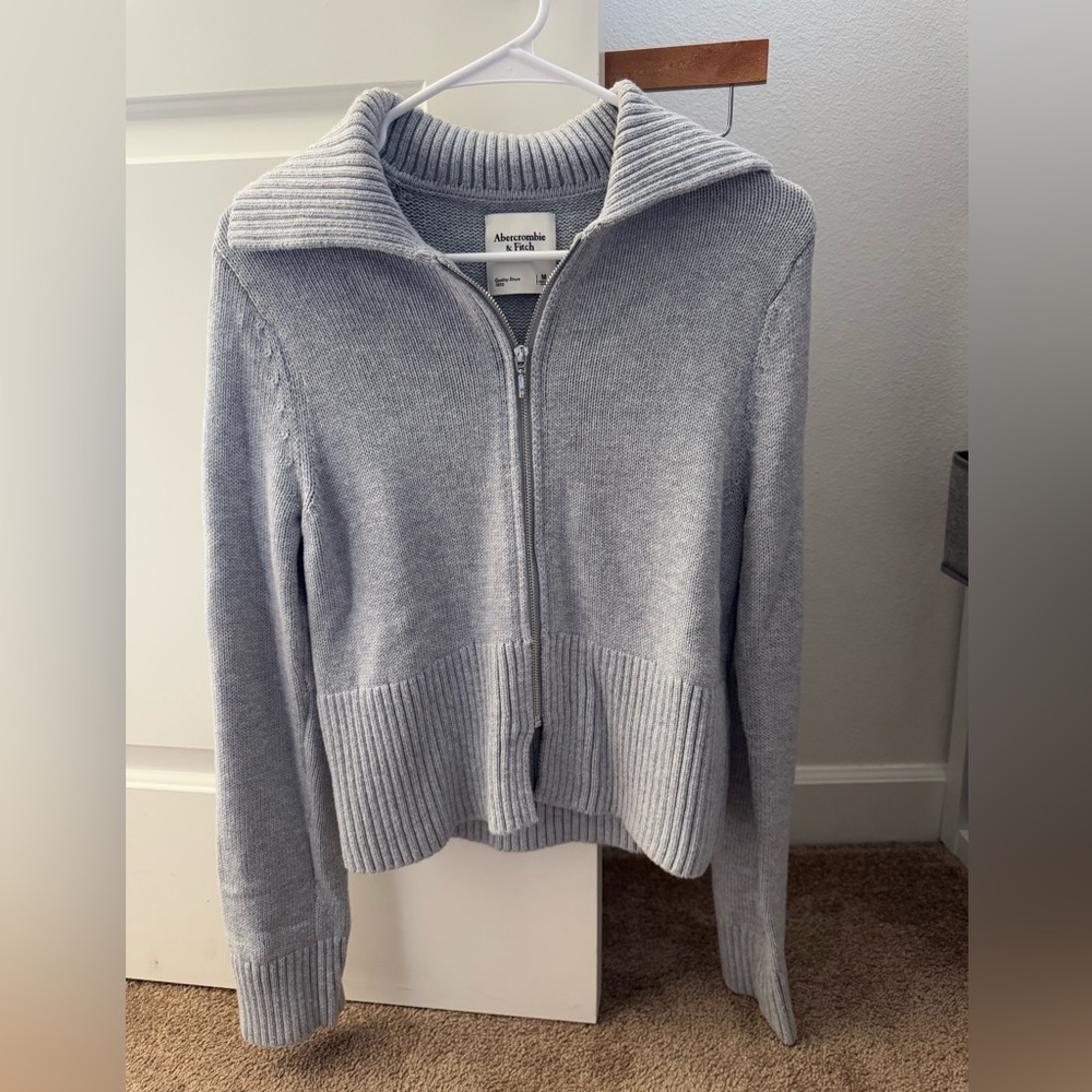 Abercrombie & Fitch Gray Zip up Sweater